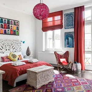 Lion Apartment